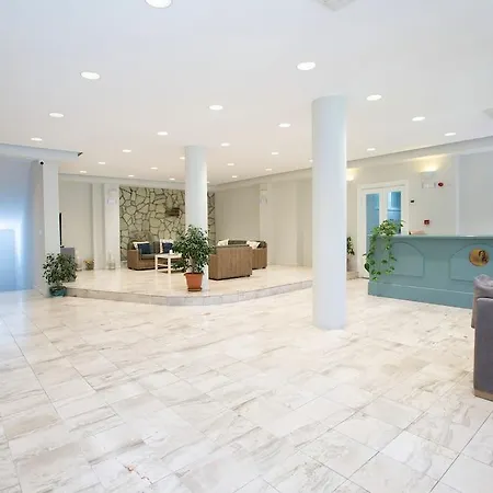 Odyssey Hotel 2*