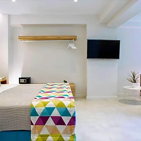 Hotel Odyssey 2*