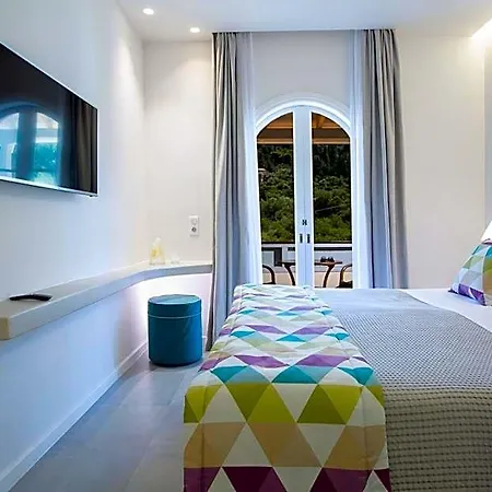 Hotel Odyssey 2*