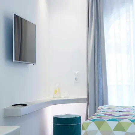 Odyssey 2* Áyios Nikítas